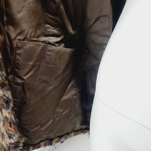 KRITZIA Vintage Leopard Print Furry Coat - Picture 2 of 7